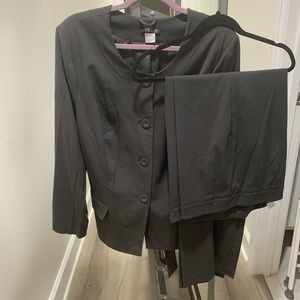 2 pc gray Venus pantsuit